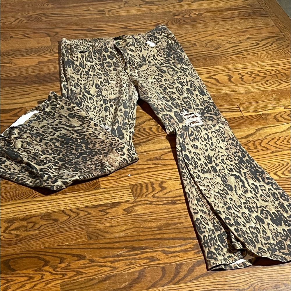 Lucky & Blessed animal print size 16